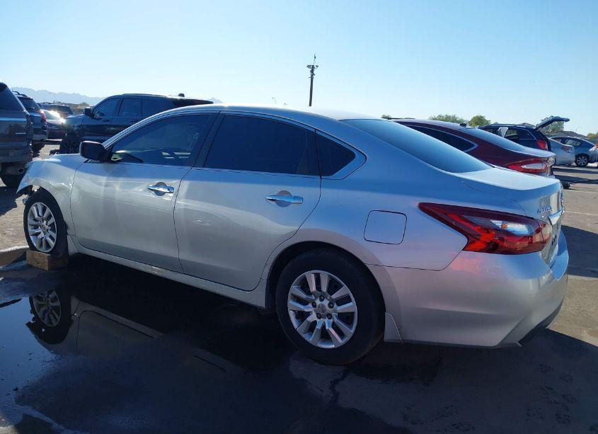 Photo 3 of 2018 Nissan Altima 2.5 S (VIN 1N4AL3AP8JC292916)