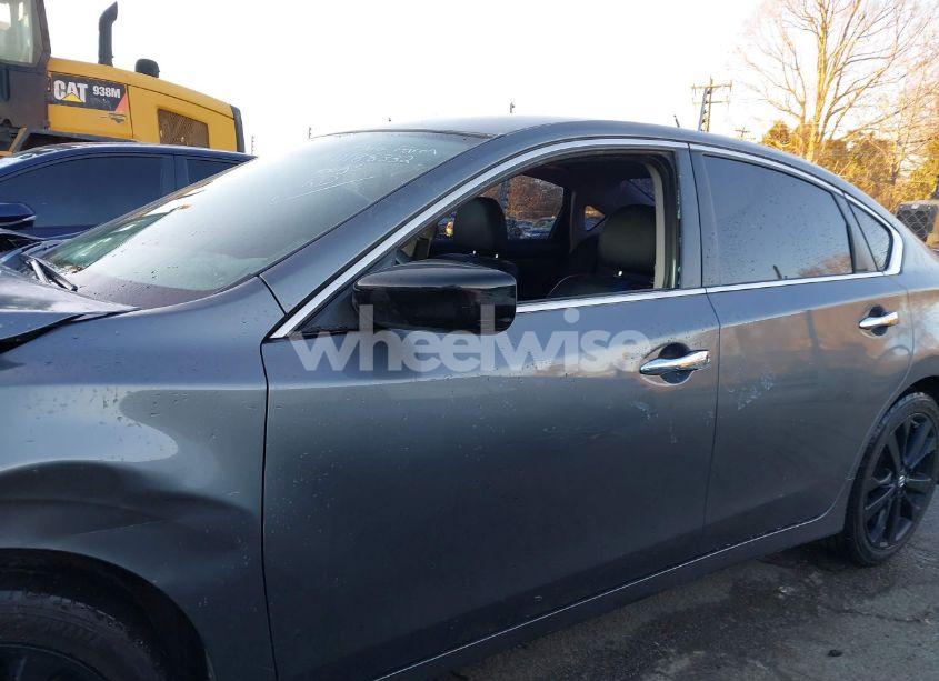 Photo 14 of 2018 Nissan Altima 2.5 SR (VIN 1N4AL3AP8JC299106)