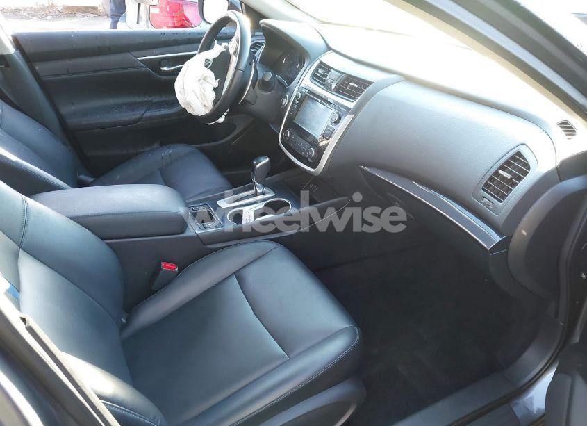 Photo 5 of 2018 Nissan Altima 2.5 SR (VIN 1N4AL3AP8JC299106)