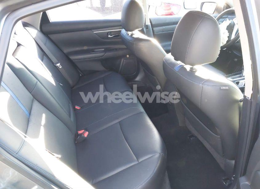 Photo 8 of 2018 Nissan Altima 2.5 SR (VIN 1N4AL3AP8JC299106)