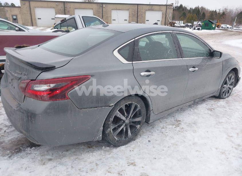 Photo 4 of 2018 Nissan Altima 2.5 SR (VIN 1N4AL3AP8JC470257)