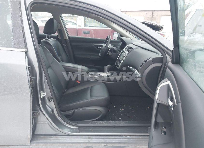 Photo 5 of 2018 Nissan Altima 2.5 SR (VIN 1N4AL3AP8JC470257)