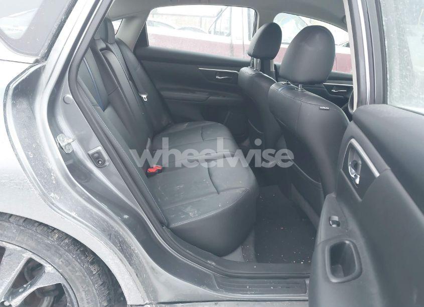 Photo 8 of 2018 Nissan Altima 2.5 SR (VIN 1N4AL3AP8JC470257)