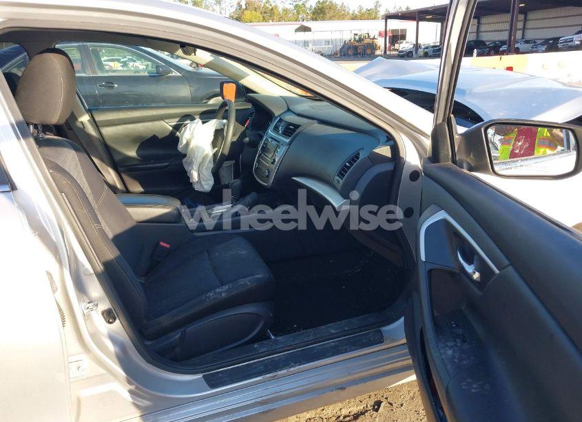 Photo 5 of 2018 Nissan Altima 2.5 S (VIN 1N4AL3AP8JC473028)