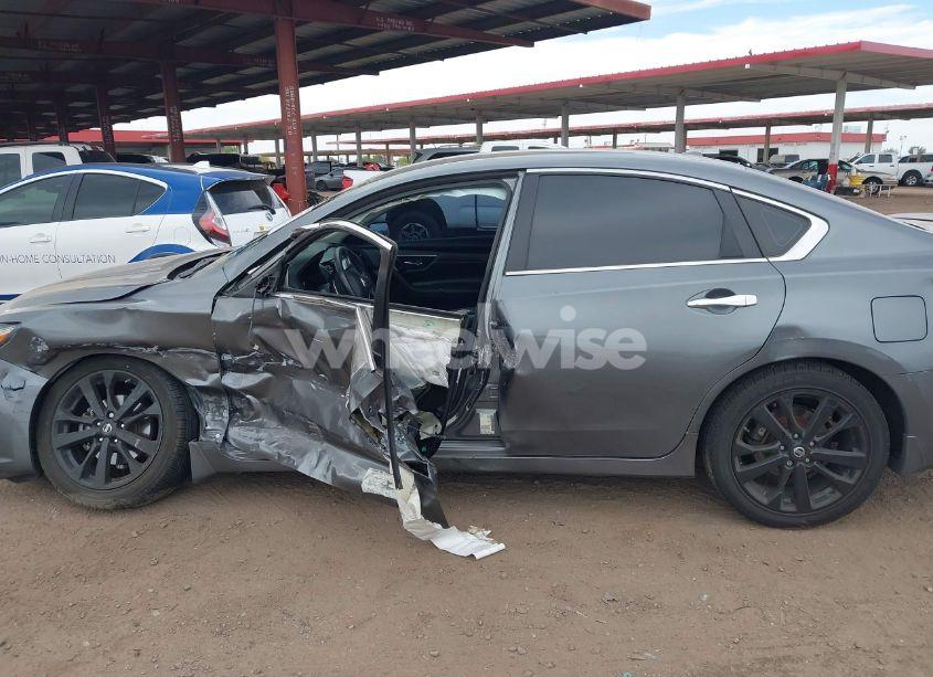 Photo 14 of 2018 Nissan Altima 2.5 SR (VIN 1N4AL3AP8JC476642)