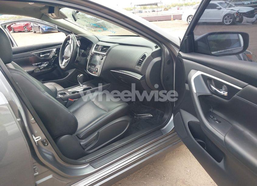 Photo 5 of 2018 Nissan Altima 2.5 SR (VIN 1N4AL3AP8JC476642)