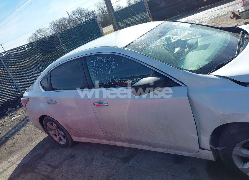 Photo 12 of 2013 Nissan Altima 2.5 (VIN 1N4AL3AP9DC126649)