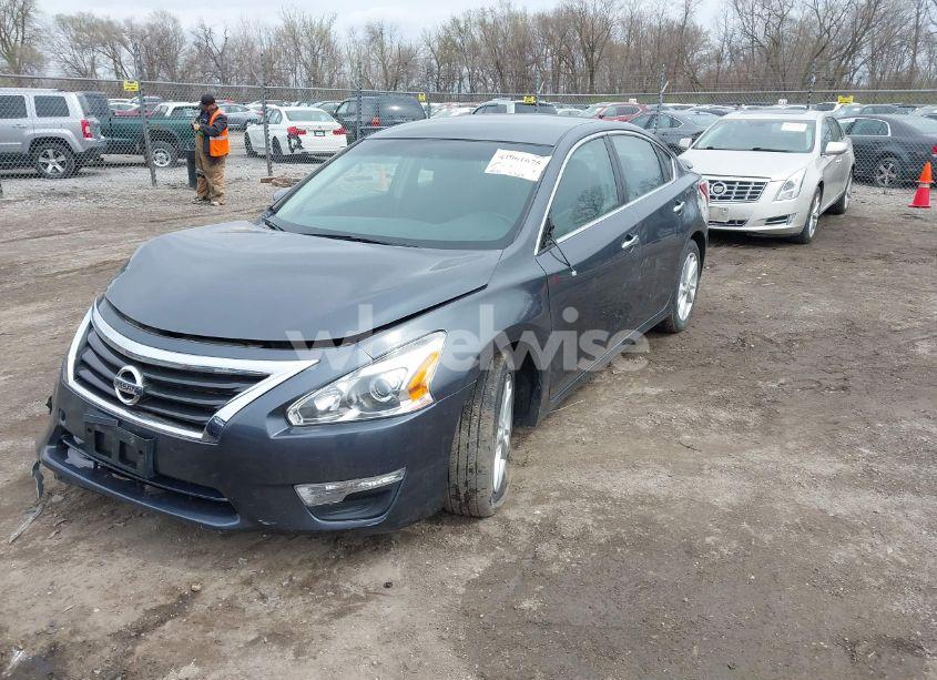 Photo 2 of 2013 Nissan Altima 2.5 SV (VIN 1N4AL3AP9DC136629)