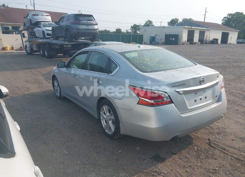 Photo 3 of 2013 Nissan Altima 2.5 SV (VIN 1N4AL3AP9DC187743)