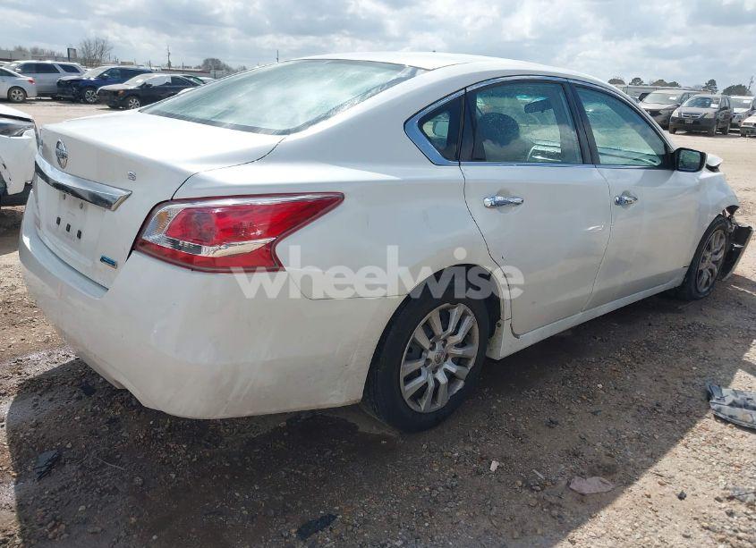 Photo 4 of 2013 Nissan Altima 2.5 S (VIN 1N4AL3AP9DC206310)