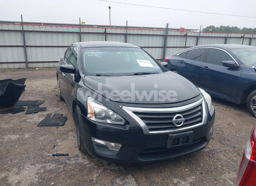 Photo 2 of 2013 Nissan Altima 2.5 S (VIN 1N4AL3AP9DC228100)