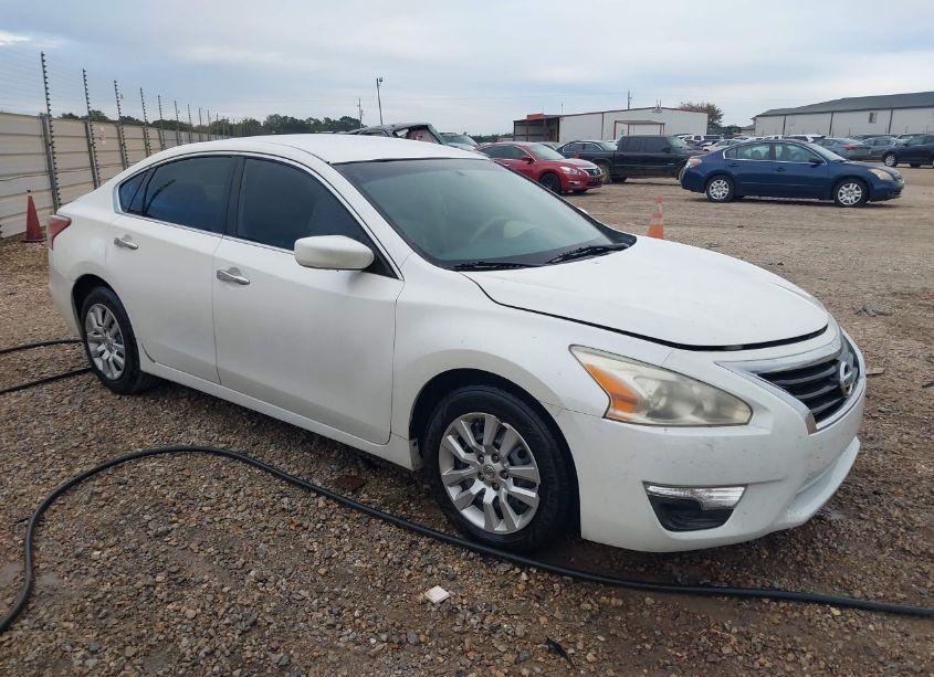 2013 Nissan Altima 2.5 S (VIN 1N4AL3AP9DC233944) main photo