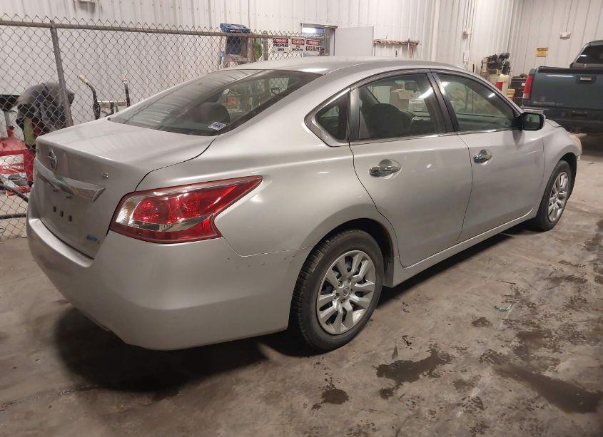 Photo 4 of 2013 Nissan Altima 2.5 S (VIN 1N4AL3AP9DC246497)