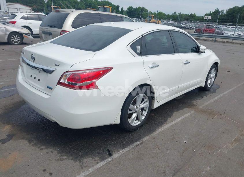 Photo 4 of 2013 Nissan Altima 2.5 SV (VIN 1N4AL3AP9DC258956)