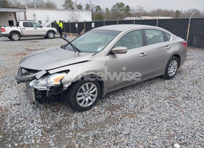 Photo 2 of 2013 Nissan Altima 2.5 S (VIN 1N4AL3AP9DC903007)
