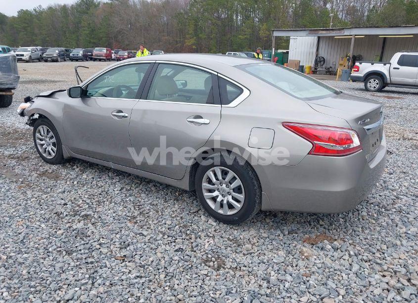 Photo 3 of 2013 Nissan Altima 2.5 S (VIN 1N4AL3AP9DC903007)
