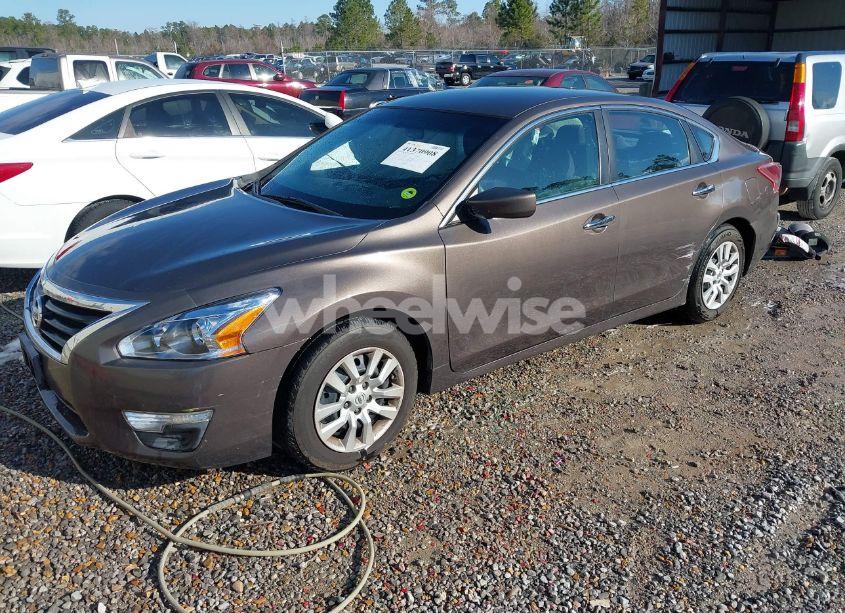 Photo 2 of 2013 Nissan Altima 2.5 (VIN 1N4AL3AP9DC919143)