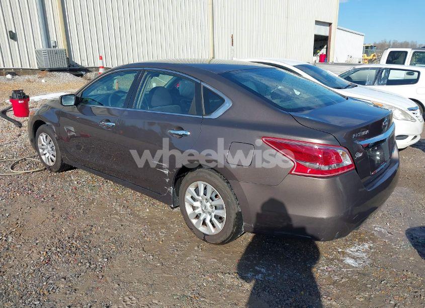 Photo 3 of 2013 Nissan Altima 2.5 (VIN 1N4AL3AP9DC919143)