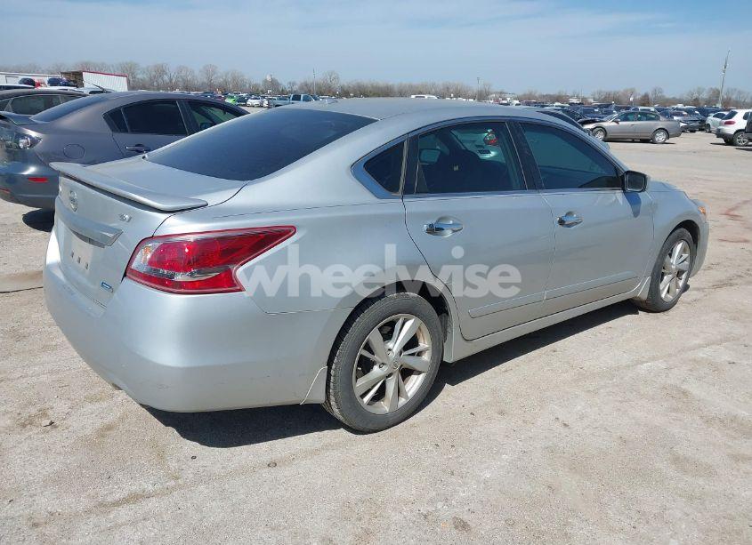 Photo 4 of 2013 Nissan Altima 2.5 SV (VIN 1N4AL3AP9DC920938)