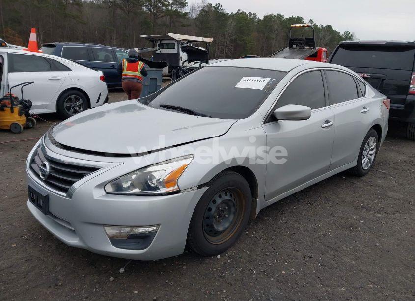 Photo 2 of 2013 Nissan Altima 2.5 SV (VIN 1N4AL3AP9DN409458)