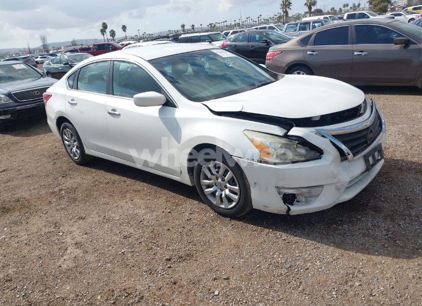 2013 Nissan Altima 2.5 S (VIN 1N4AL3AP9DN435011) main photo