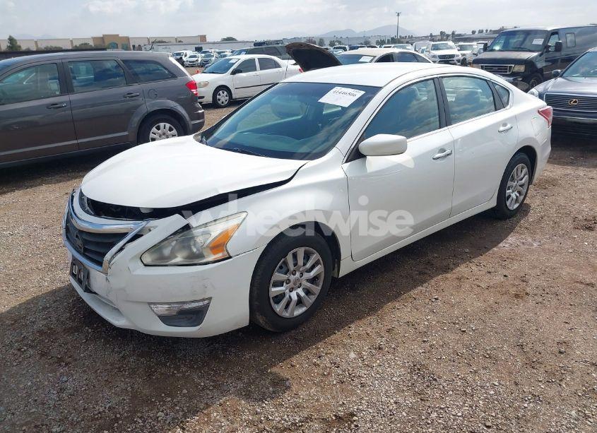 Photo 2 of 2013 Nissan Altima 2.5 S (VIN 1N4AL3AP9DN435011)