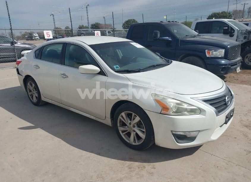 2013 Nissan Altima 2.5 SV (VIN 1N4AL3AP9DN440077) main photo