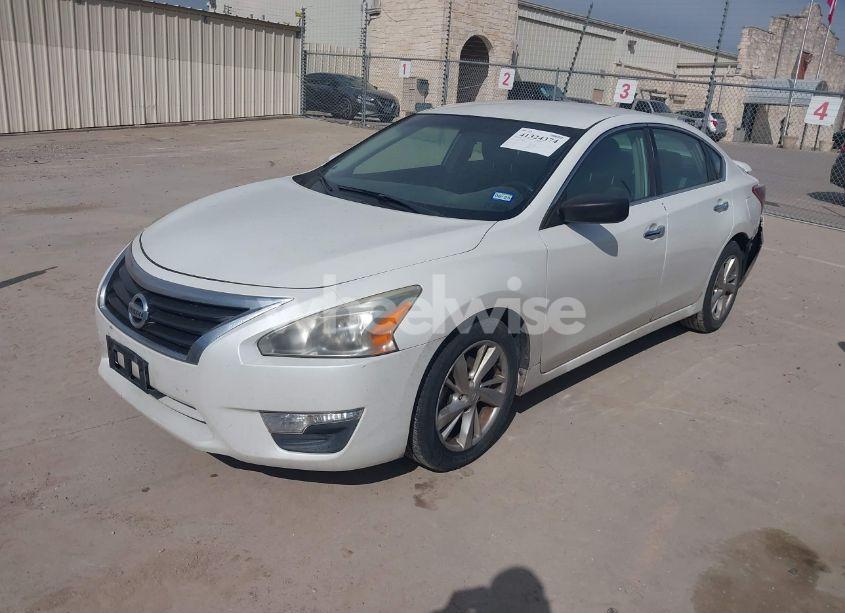 Photo 2 of 2013 Nissan Altima 2.5 SV (VIN 1N4AL3AP9DN440077)