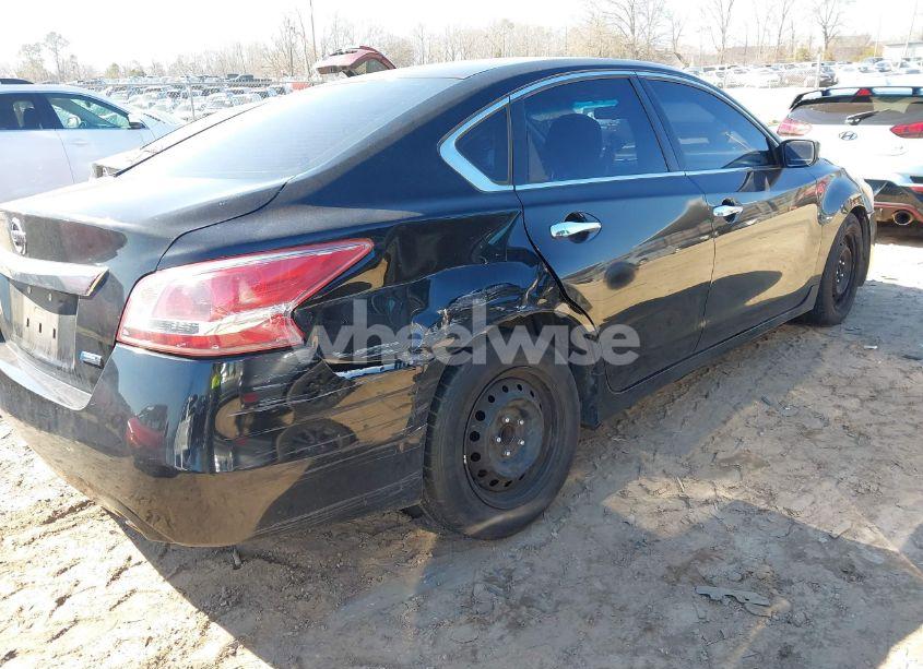 Photo 4 of 2013 Nissan Altima 2.5 (VIN 1N4AL3AP9DN447482)