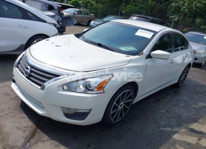 Photo 2 of 2013 Nissan Altima 2.5 (VIN 1N4AL3AP9DN459244)