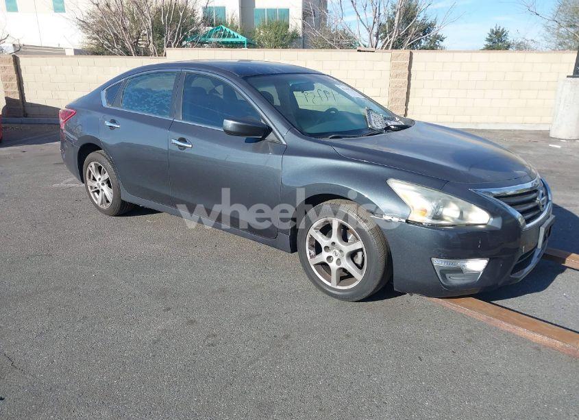 2013 Nissan Altima 2.5 SV (VIN 1N4AL3AP9DN487853) main photo