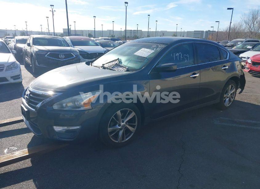 Photo 2 of 2013 Nissan Altima 2.5 SV (VIN 1N4AL3AP9DN487853)