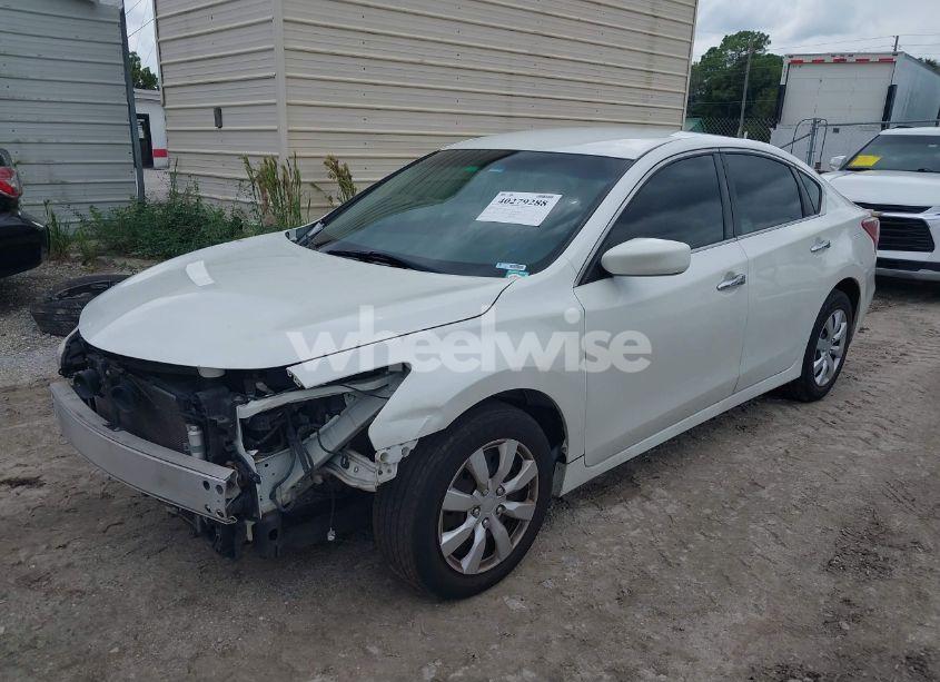 Photo 2 of 2013 Nissan Altima 2.5 S (VIN 1N4AL3AP9DN524383)