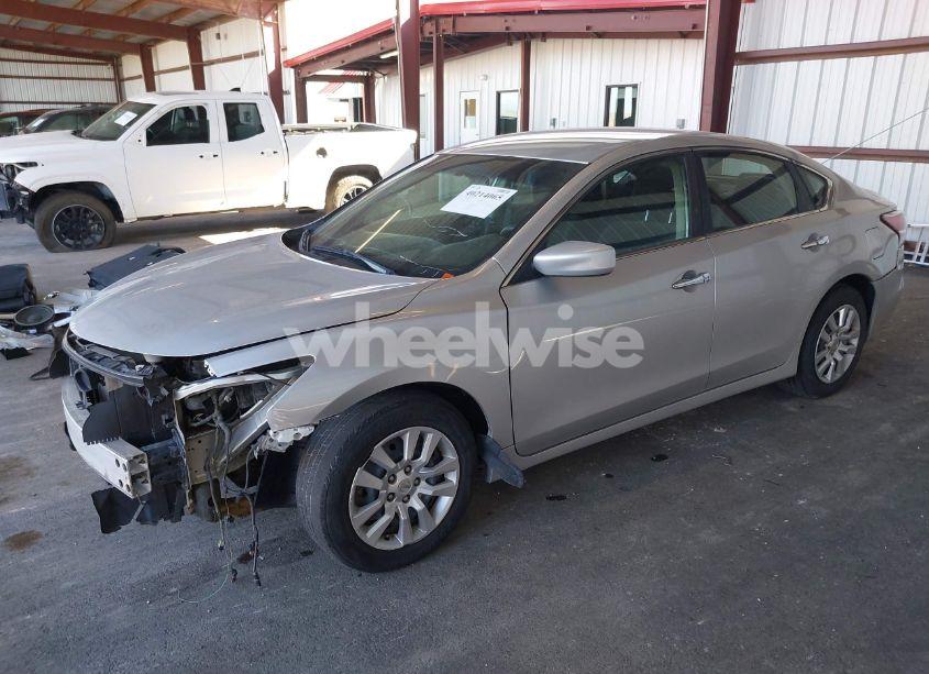 Photo 2 of 2013 Nissan Altima 2.5 S (VIN 1N4AL3AP9DN525386)