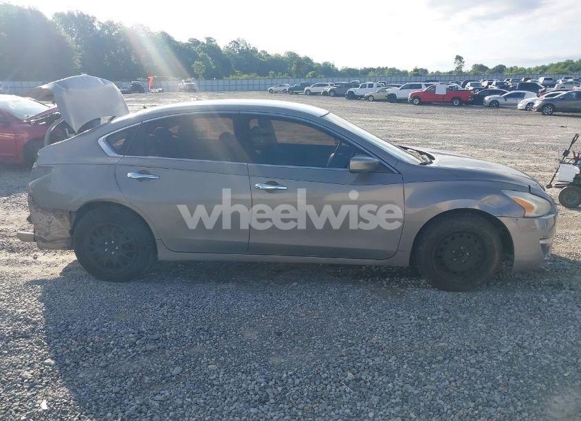 Photo 14 of 2013 Nissan Altima 2.5 S (VIN 1N4AL3AP9DN526599)