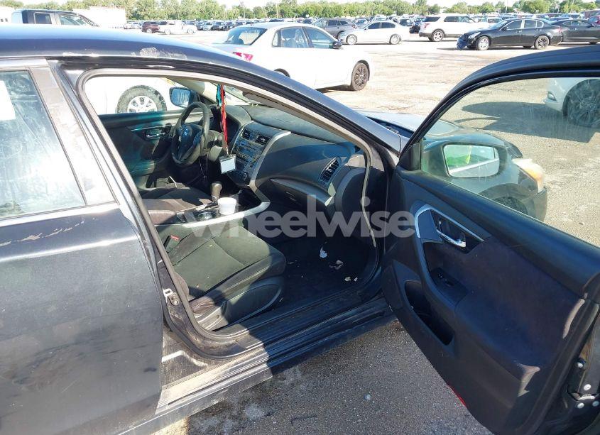 Photo 5 of 2013 Nissan Altima 2.5 S (VIN 1N4AL3AP9DN545010)