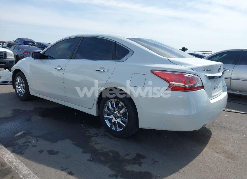 Photo 3 of 2013 Nissan Altima 2.5 S (VIN 1N4AL3AP9DN547243)