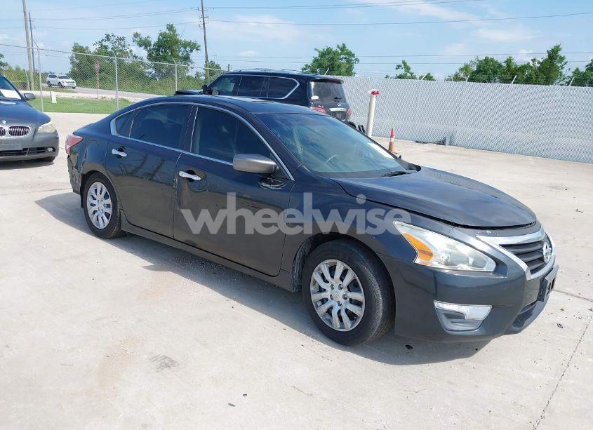 2013 Nissan Altima 2.5 S (VIN 1N4AL3AP9DN551812) main photo