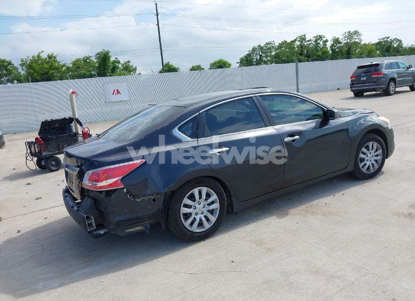 Photo 4 of 2013 Nissan Altima 2.5 S (VIN 1N4AL3AP9DN551812)