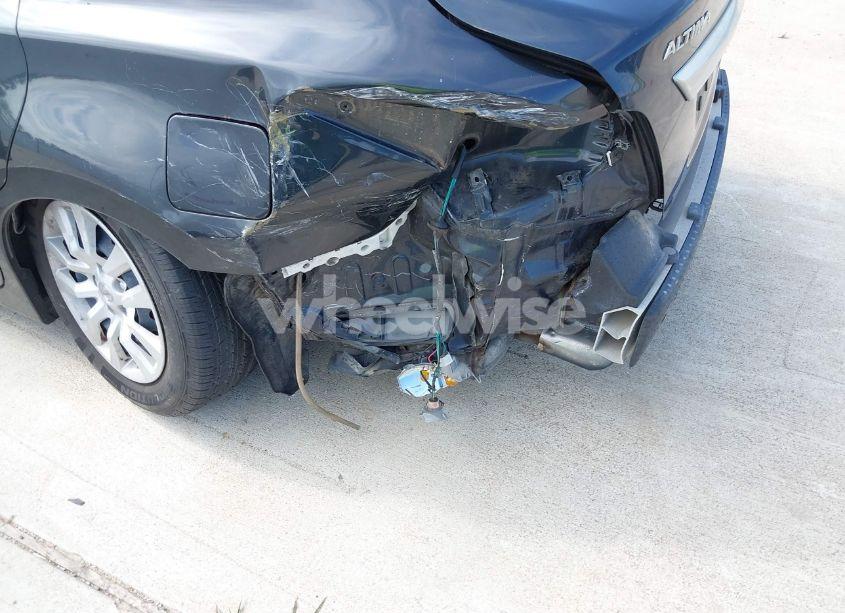 Photo 6 of 2013 Nissan Altima 2.5 S (VIN 1N4AL3AP9DN551812)