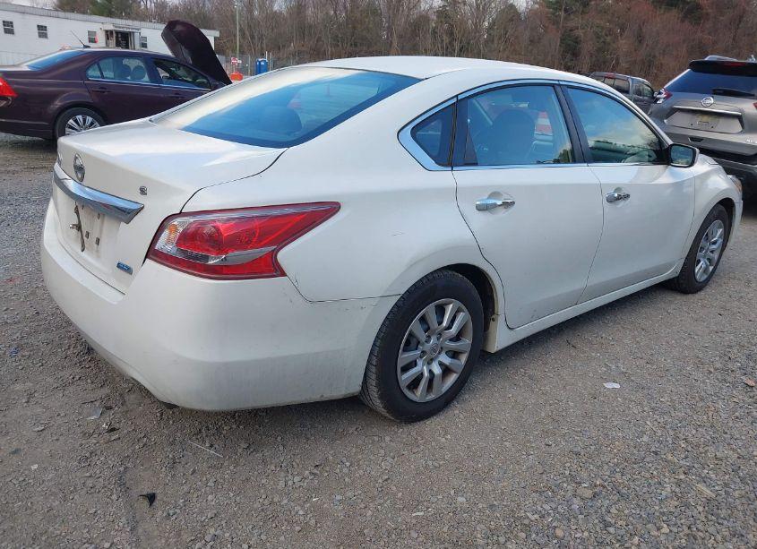 Photo 4 of 2013 Nissan Altima 2.5 S (VIN 1N4AL3AP9DN556301)