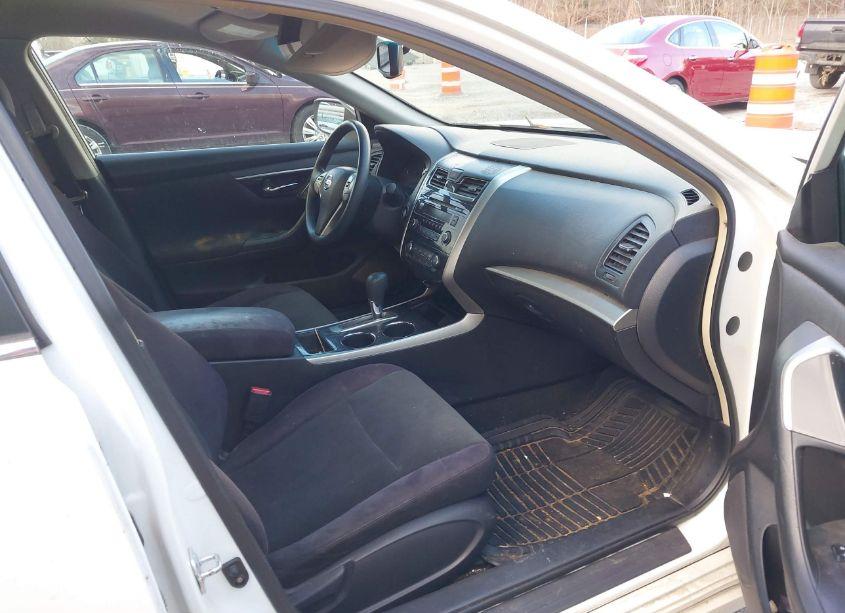 Photo 5 of 2013 Nissan Altima 2.5 S (VIN 1N4AL3AP9DN556301)