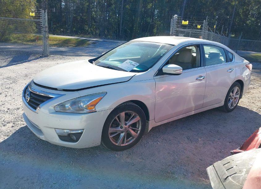 Photo 2 of 2013 Nissan Altima 2.5 SL (VIN 1N4AL3AP9DN557111)