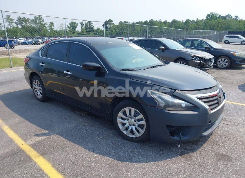 2013 Nissan Altima 2.5 S (VIN 1N4AL3AP9DN565970) main photo