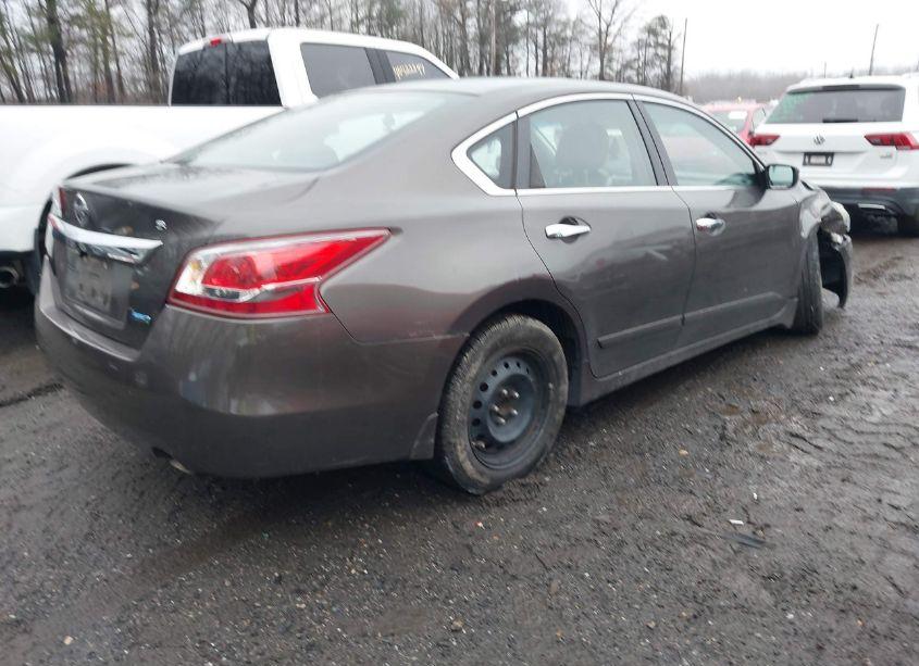 Photo 4 of 2013 Nissan Altima 2.5 S (VIN 1N4AL3AP9DN572594)