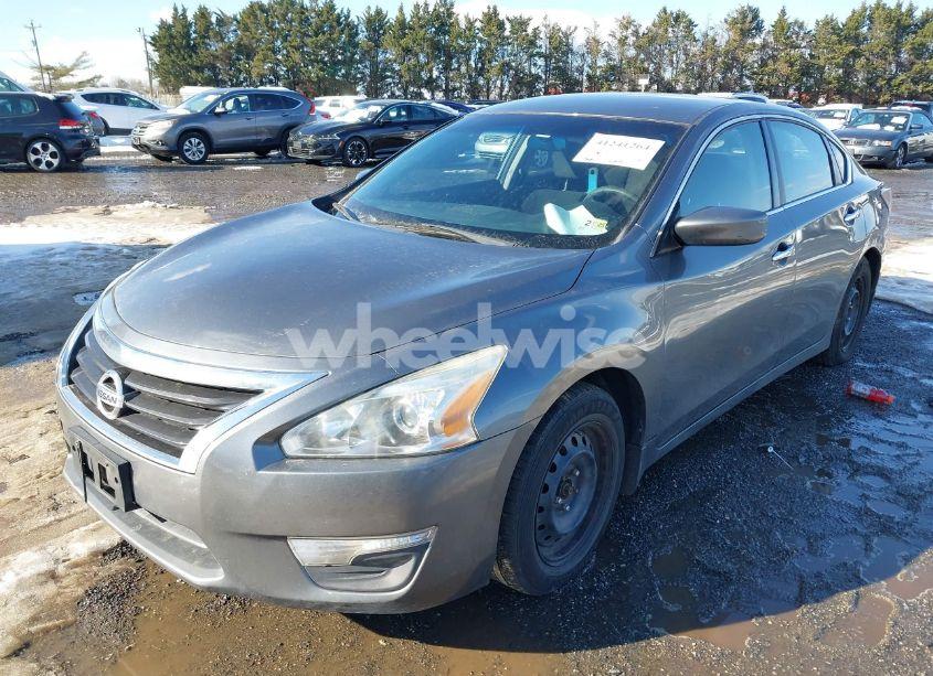 Photo 2 of 2014 Nissan Altima 2.5 S (VIN 1N4AL3AP9EC147549)