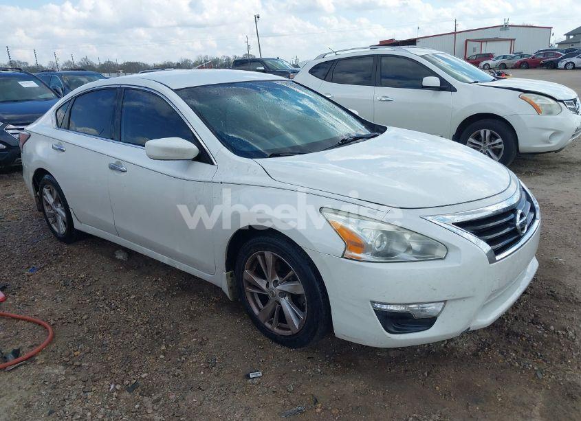 2014 Nissan Altima 2.5 SV (VIN 1N4AL3AP9EC178218) main photo