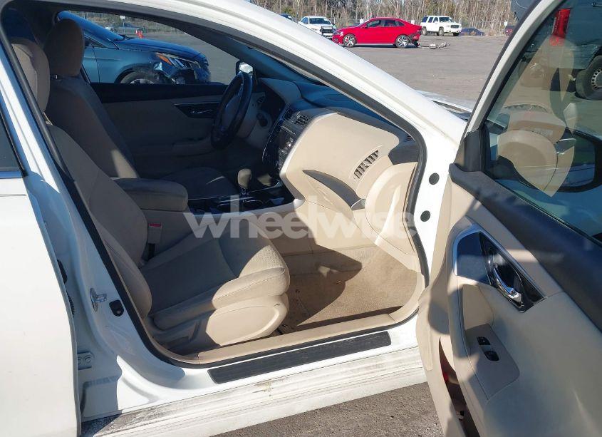 Photo 5 of 2014 Nissan Altima 2.5 SV (VIN 1N4AL3AP9EC322169)