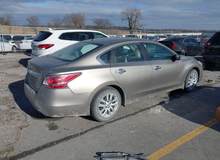 Photo 4 of 2014 Nissan Altima 2.5 S (VIN 1N4AL3AP9EC324083)