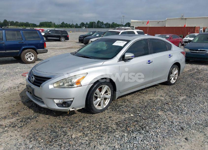 Photo 2 of 2014 Nissan Altima 2.5 SV (VIN 1N4AL3AP9EC326013)